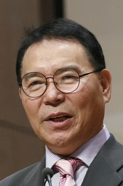 Shin Myeong-cheol